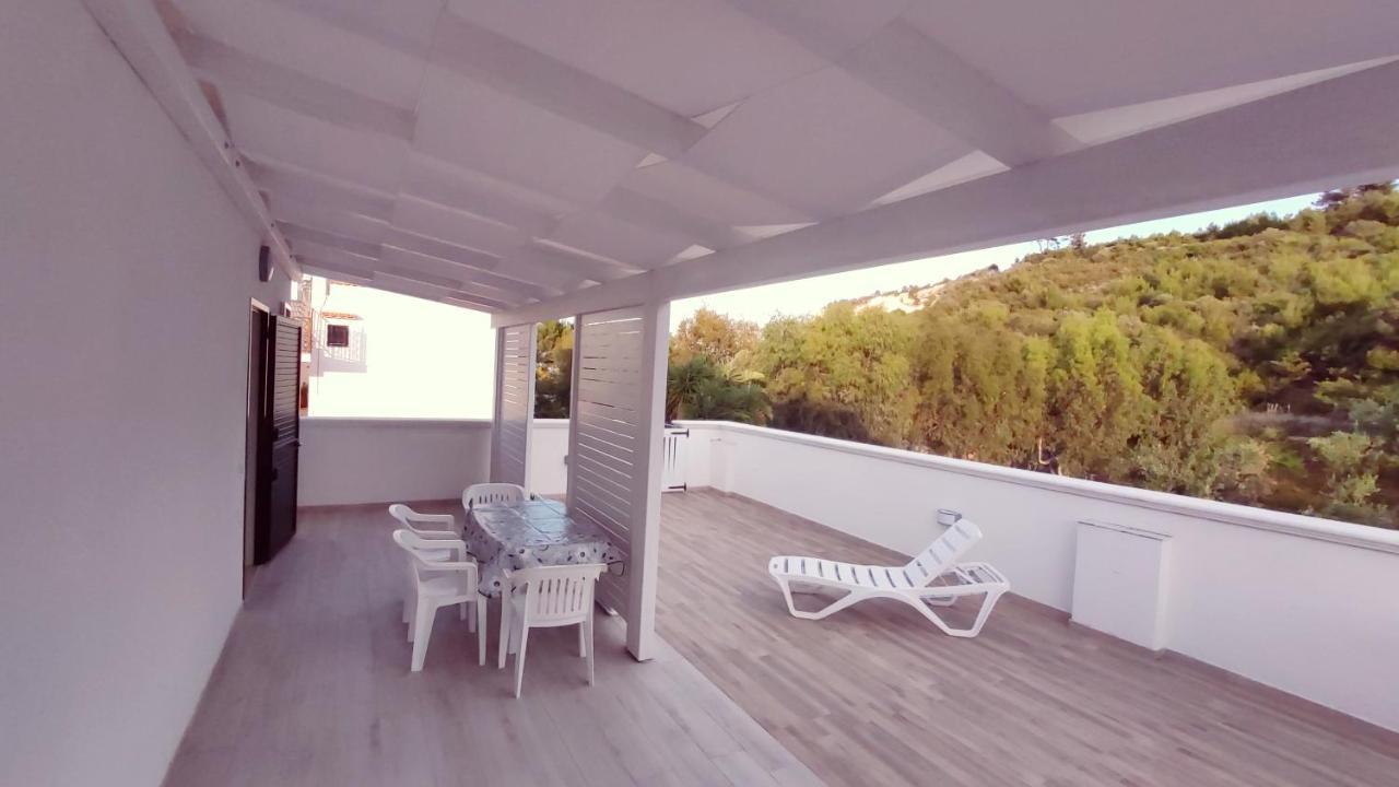 One Love Apartments Lupetto Exterior foto